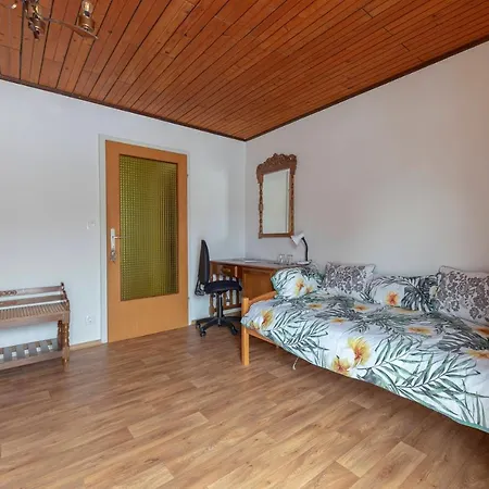 Vrtnarjeva Hisa, The Gardener's ゲストハウス