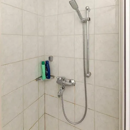 Vrtnarjeva Hisa, The Gardener's 게스트하우스 라도블리차