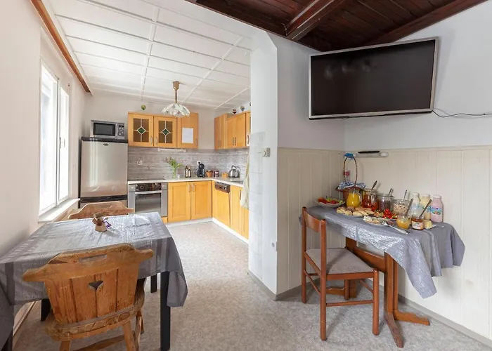 Vrtnarjeva Hisa, The Gardener's Affittacamere